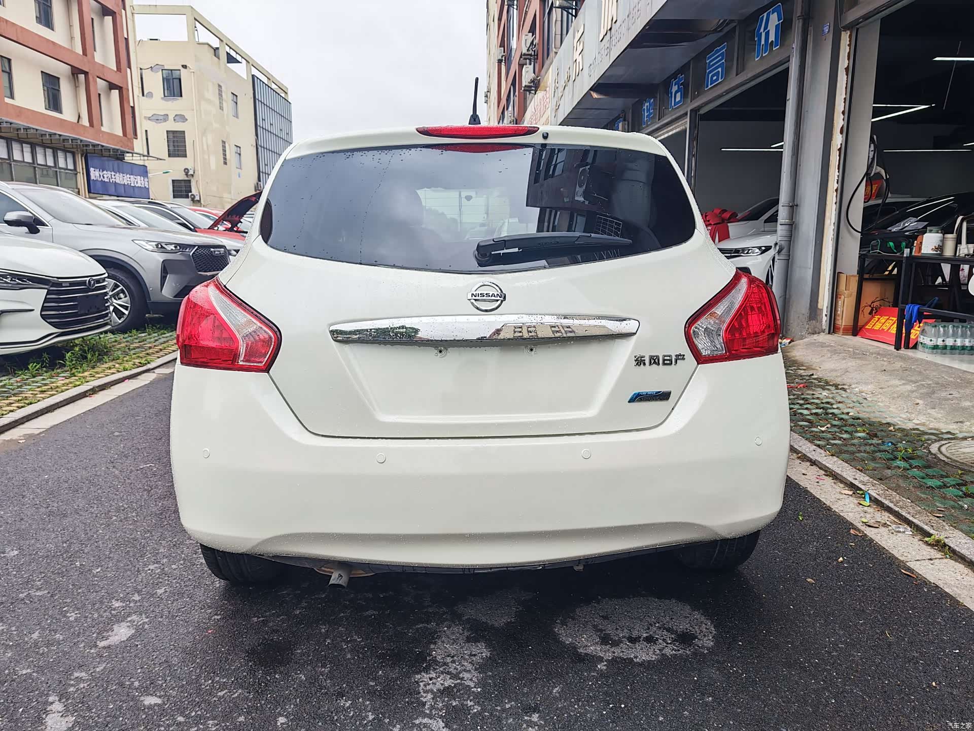 Nissan Tiida, 2015 4