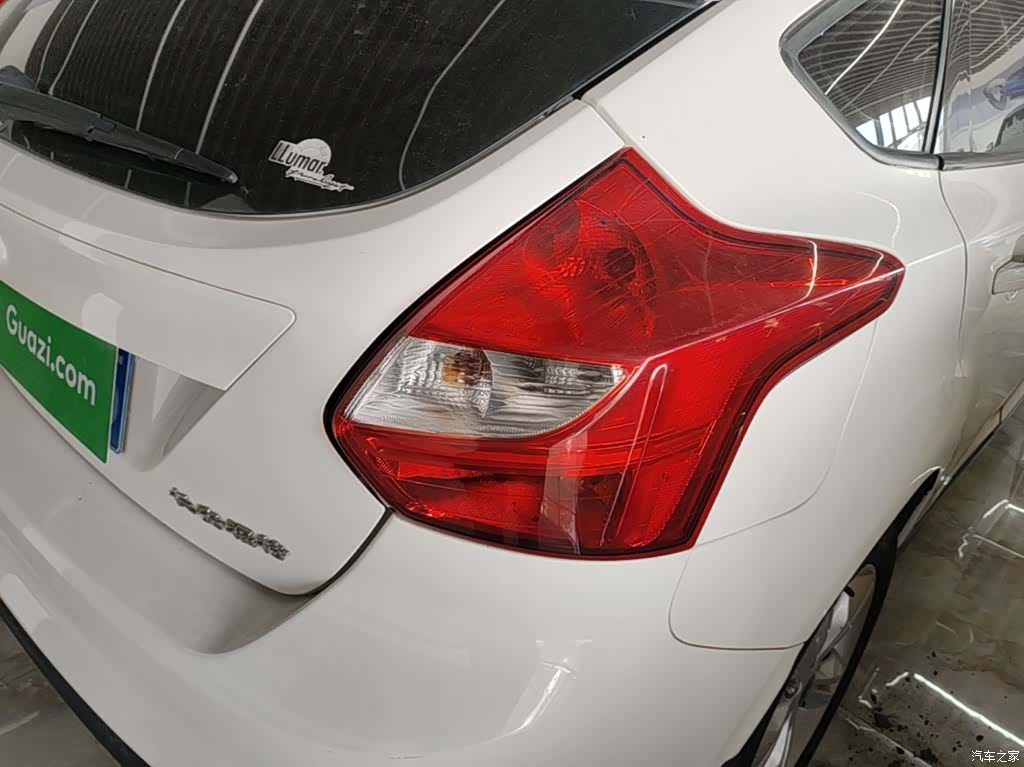 Ford Focus, 2015 8