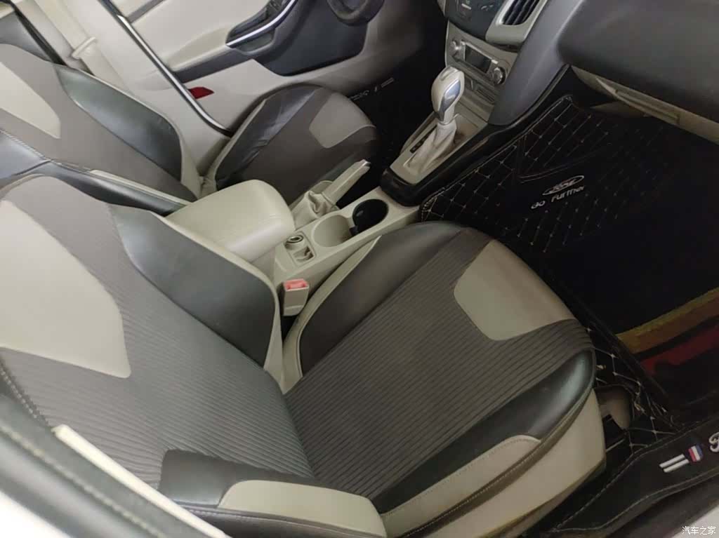 Ford Focus, 2015 25