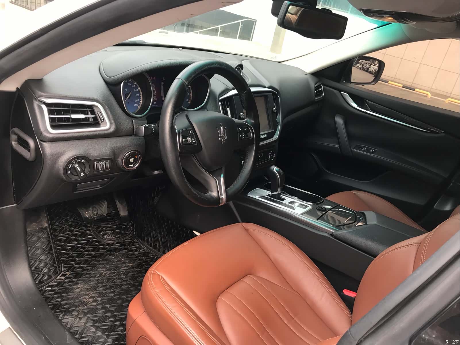 Maserati Ghibli, 2013 6
