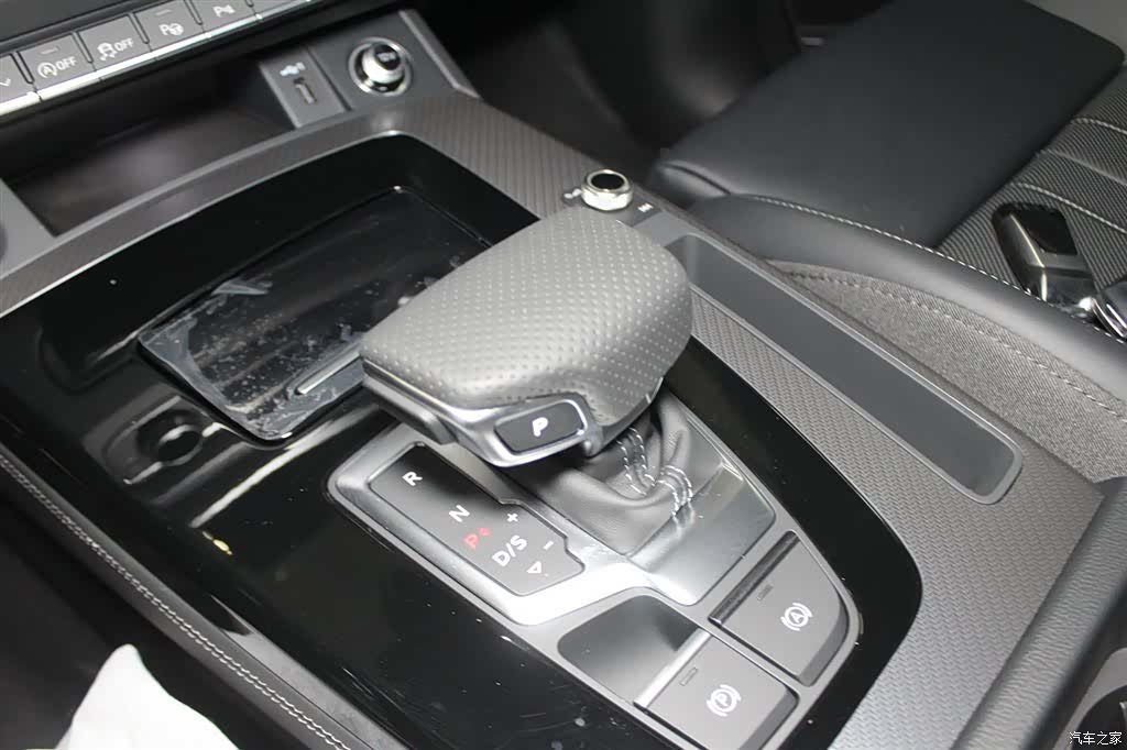 Audi Q5L, 2026 13