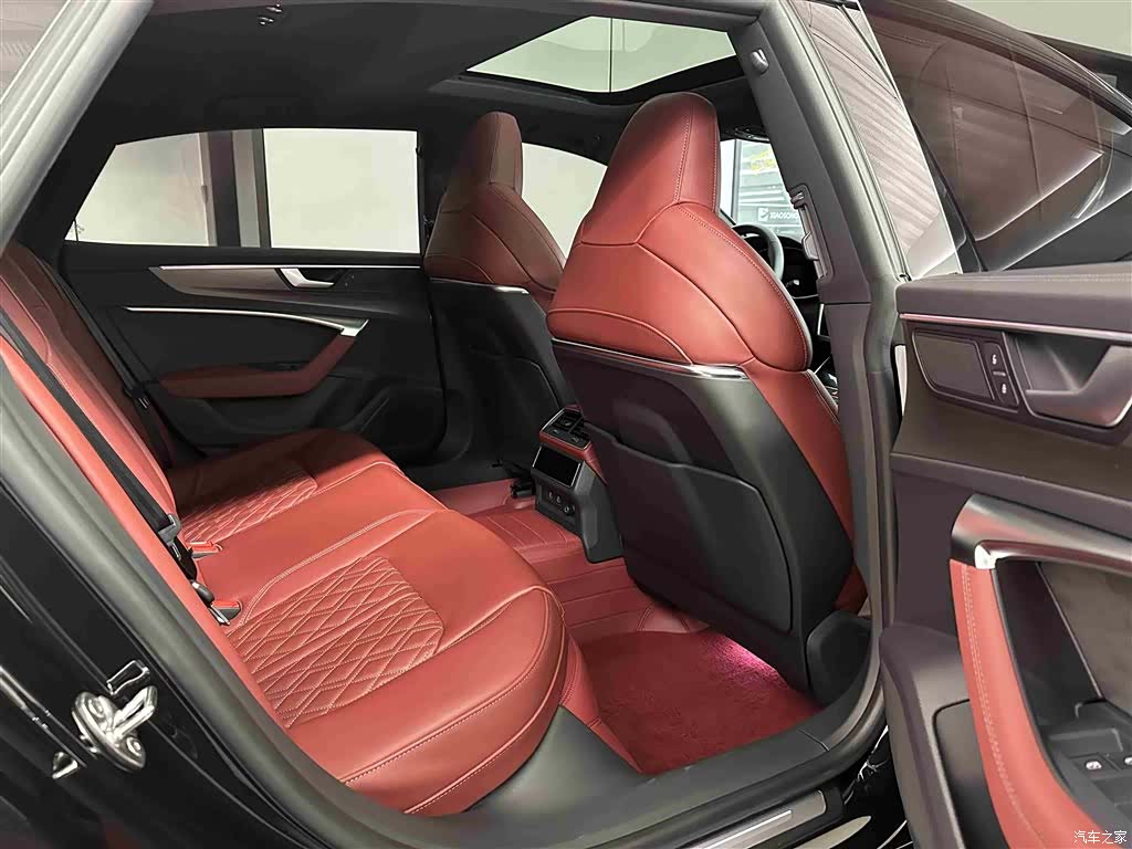 Audi A7L, 2025 16