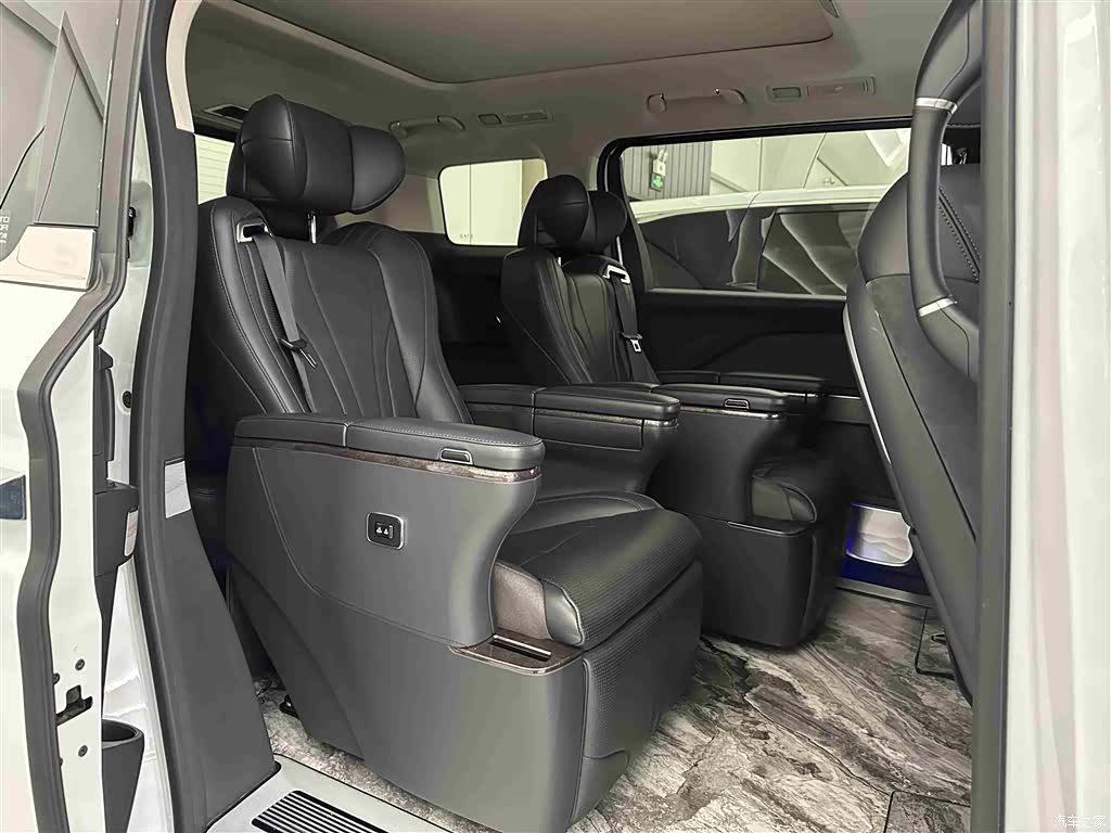Hongqi HQ9, 2023 16