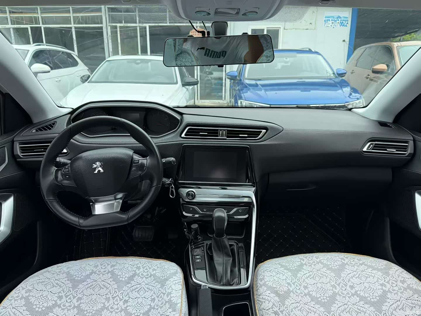 Peugeot 308, 2018 все фото