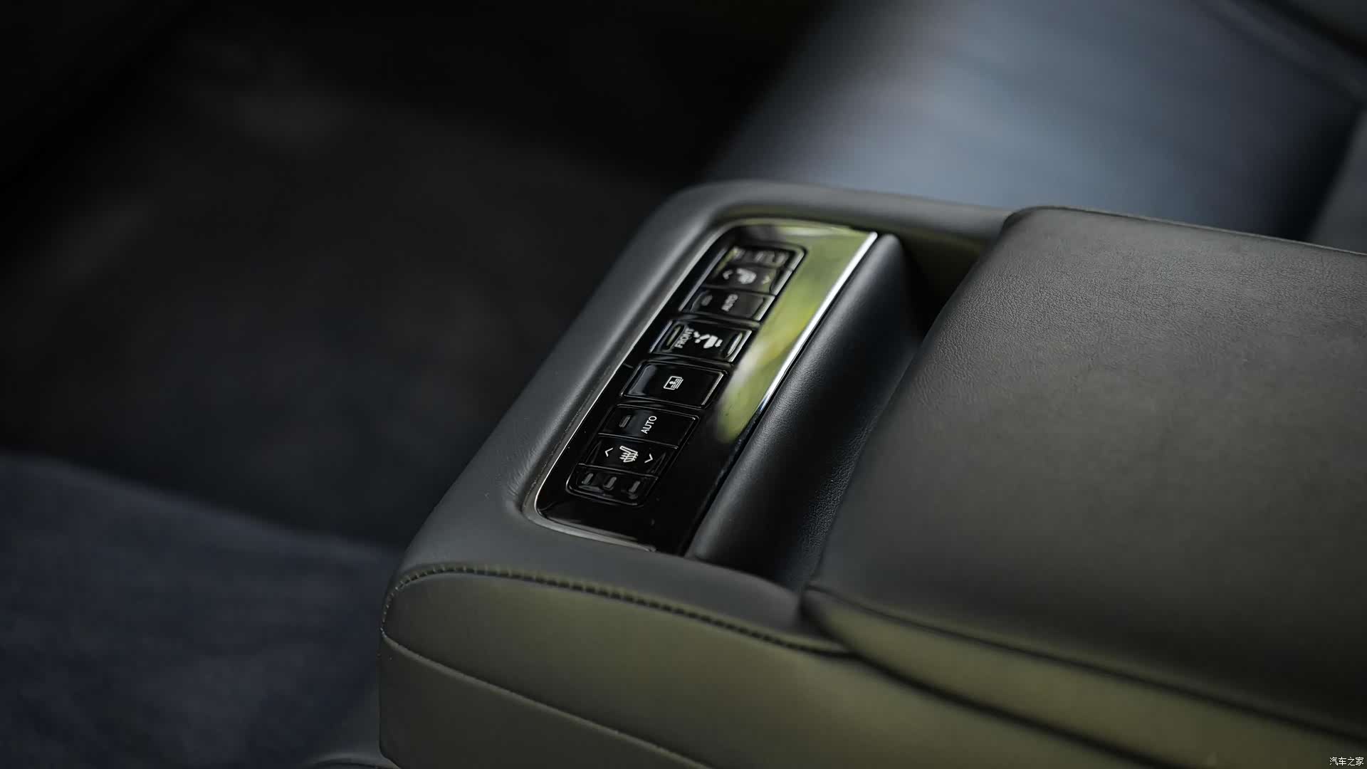 Lexus LS, 2021 14