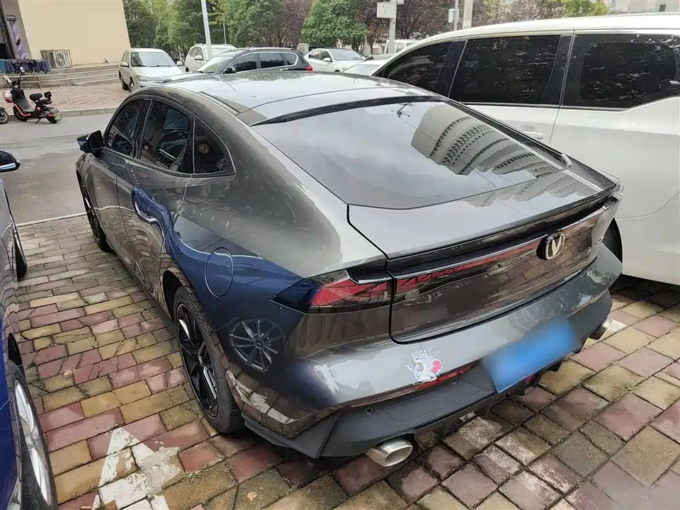 Changan UNI-V