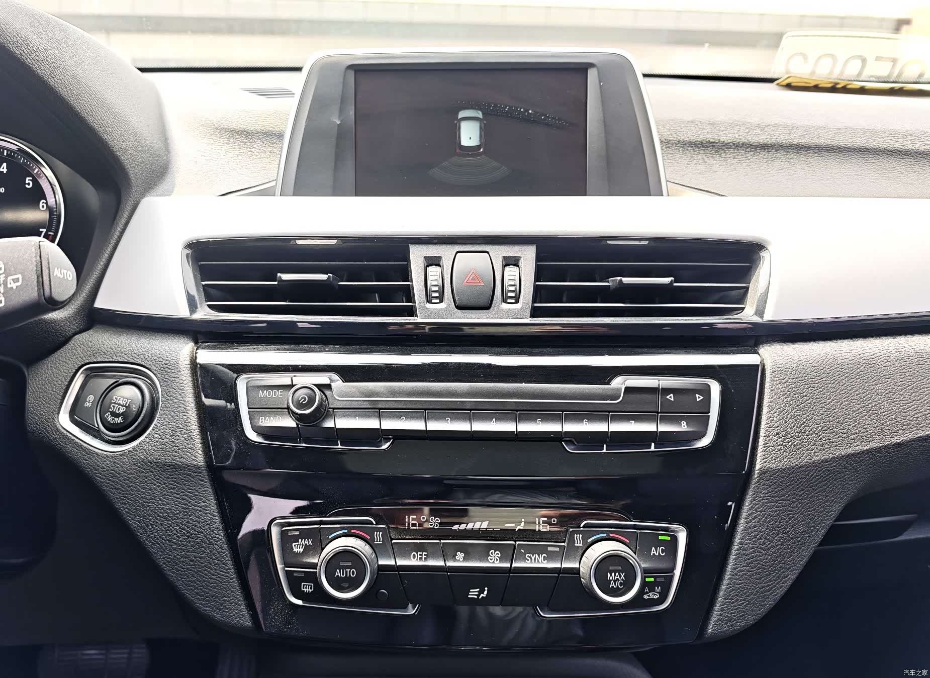 BMW X1, 2018 все фото