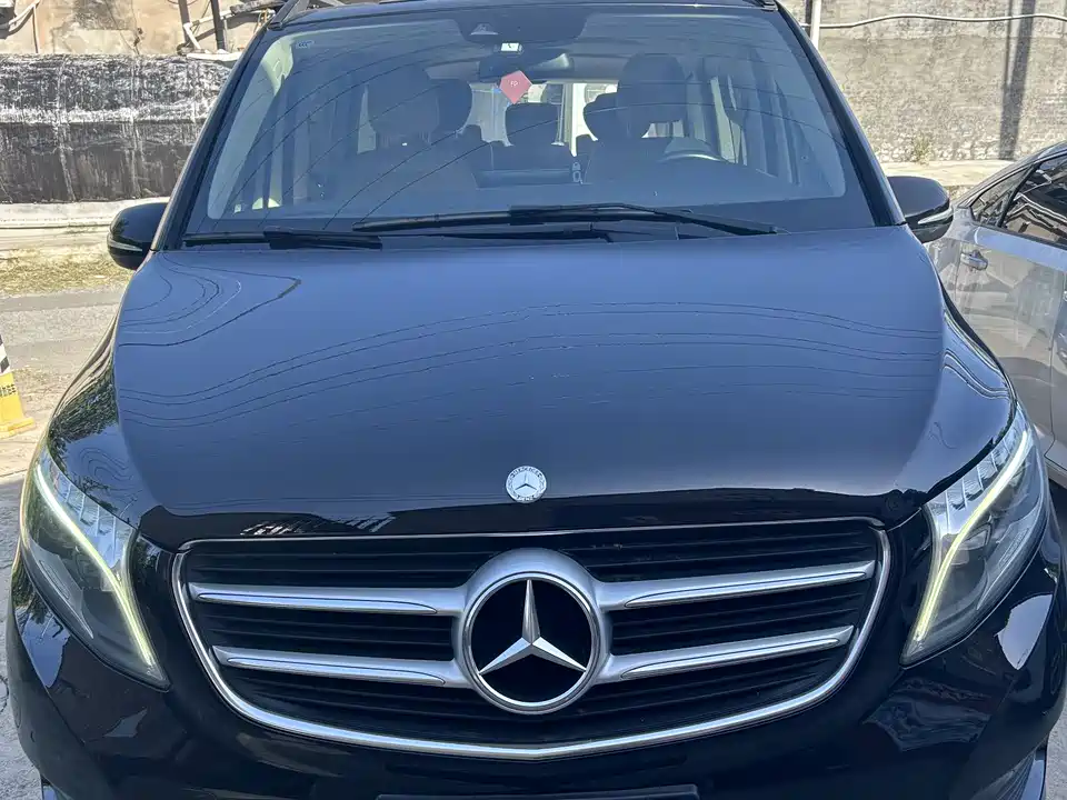 Mercedes-Benz V-class