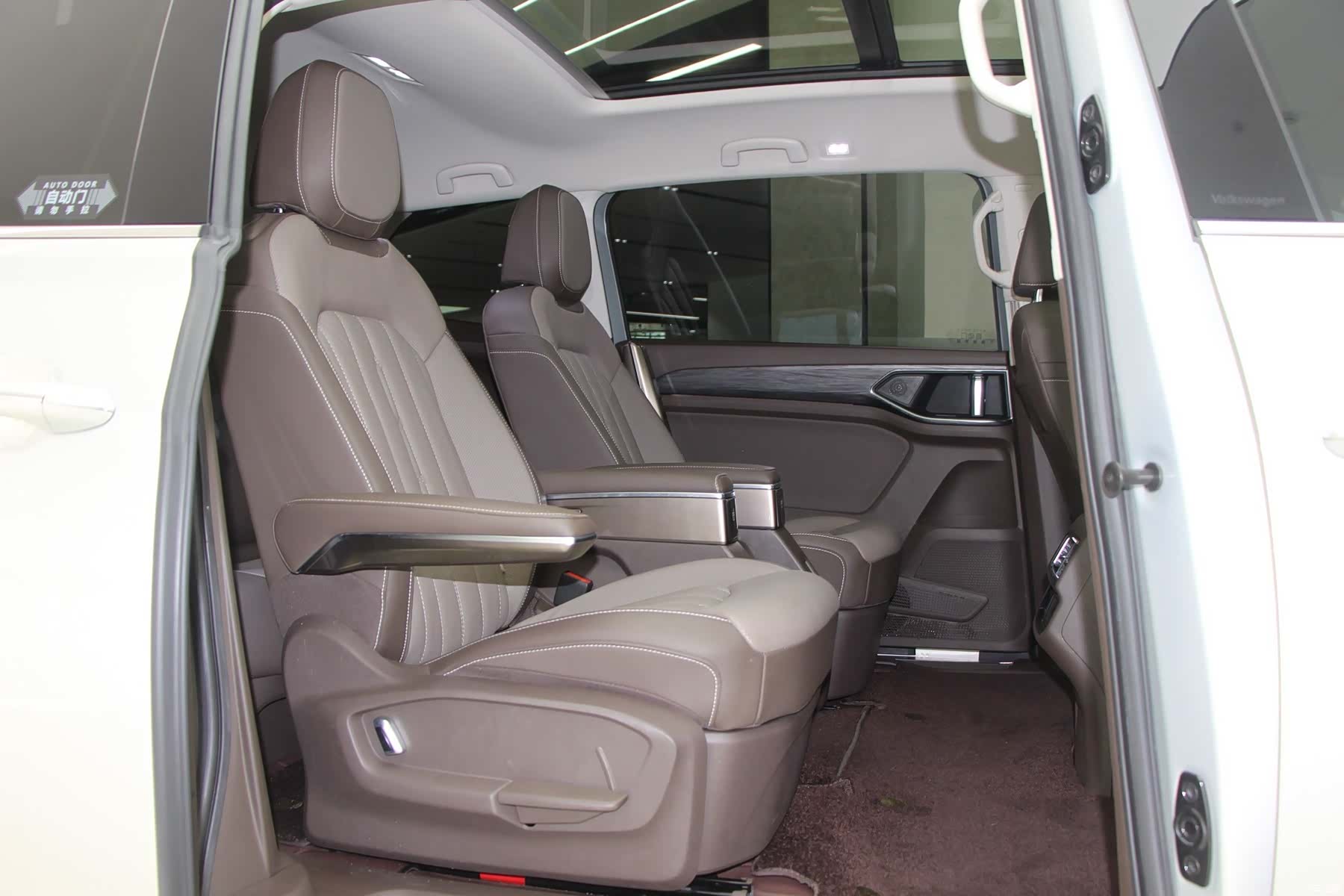 Volkswagen Viloran, 2022 10