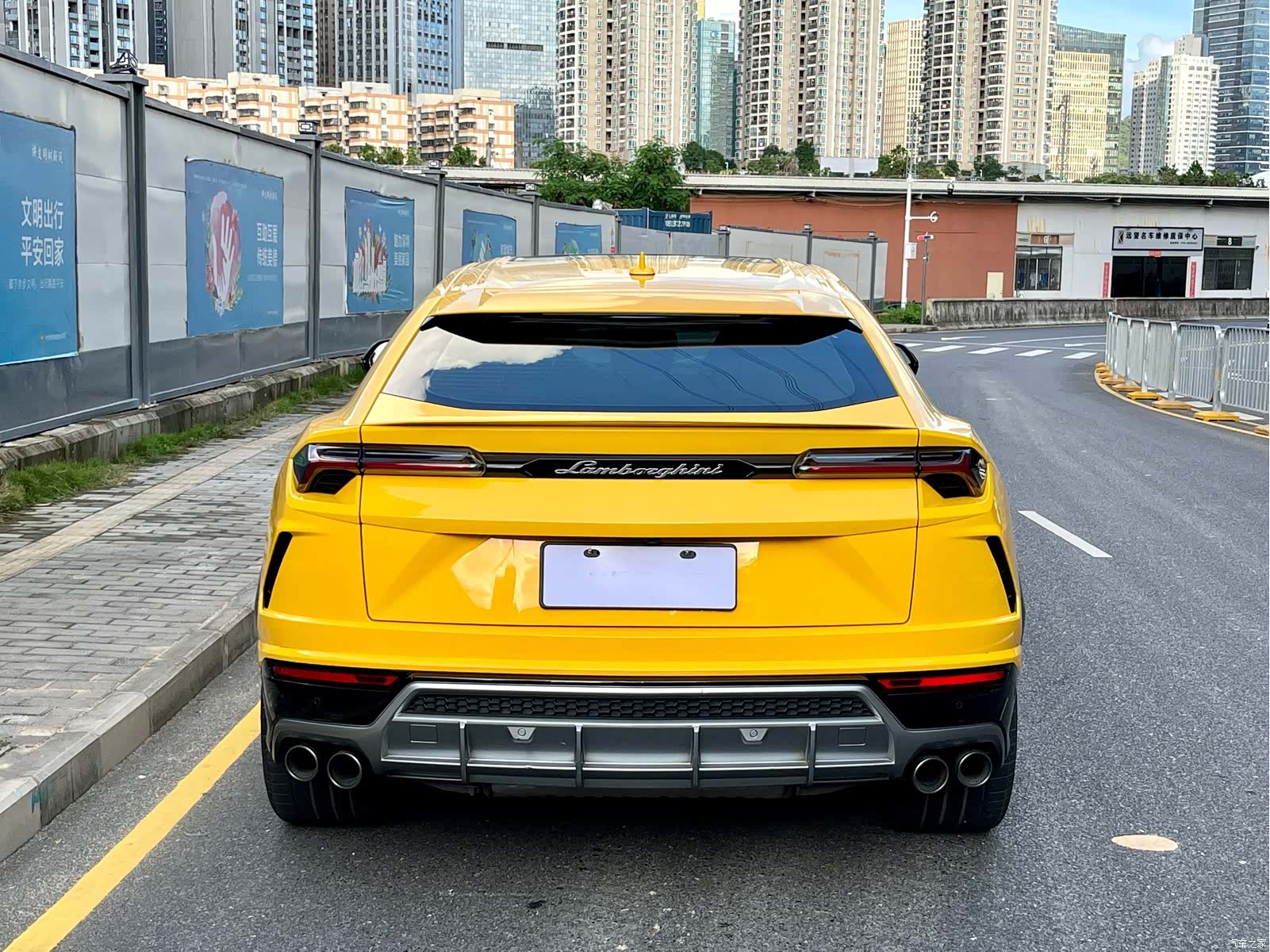 Lamborghini Urus, 2021 все фото