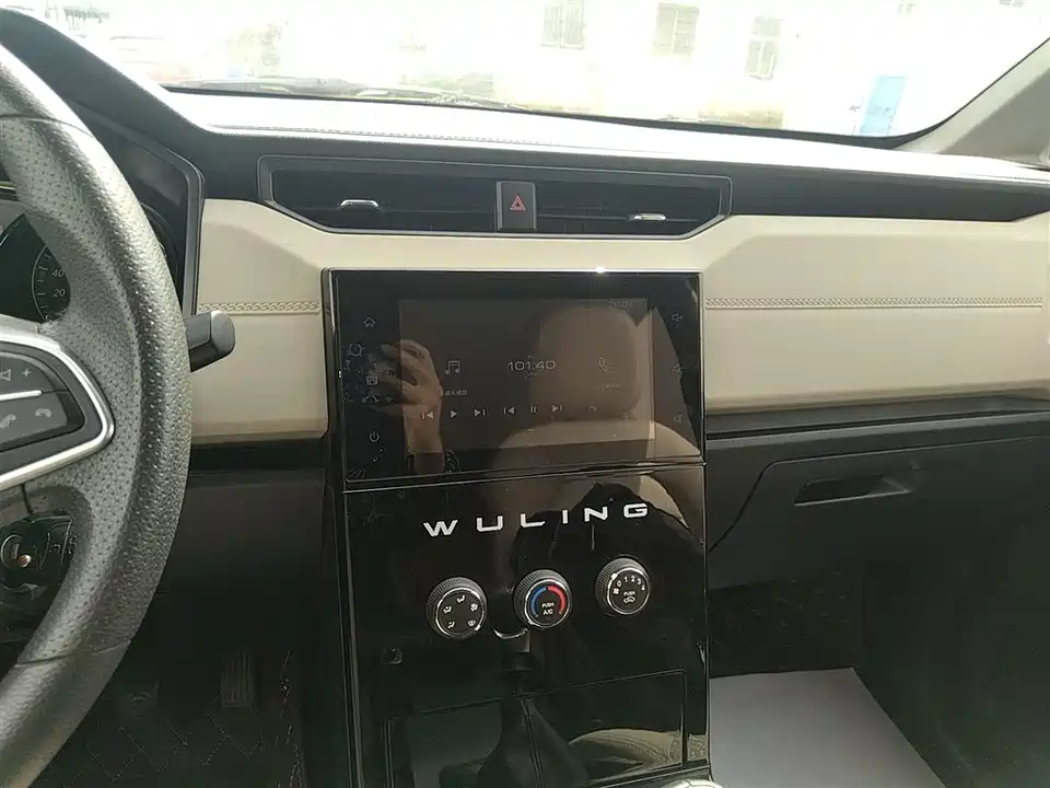 Wuling Wuling Hongguang PLUS