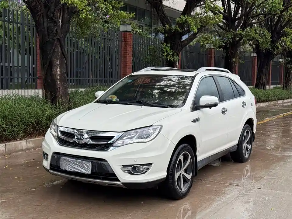 BYD S7