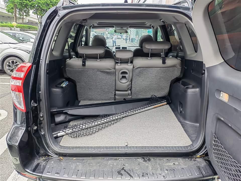 Toyota RAV4 Rongfang