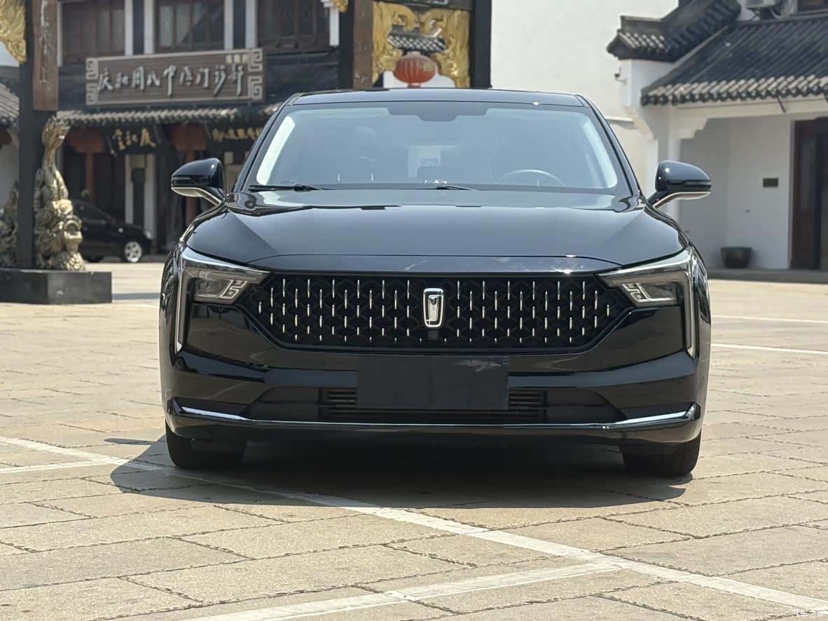 Bestune B70, 2023 2