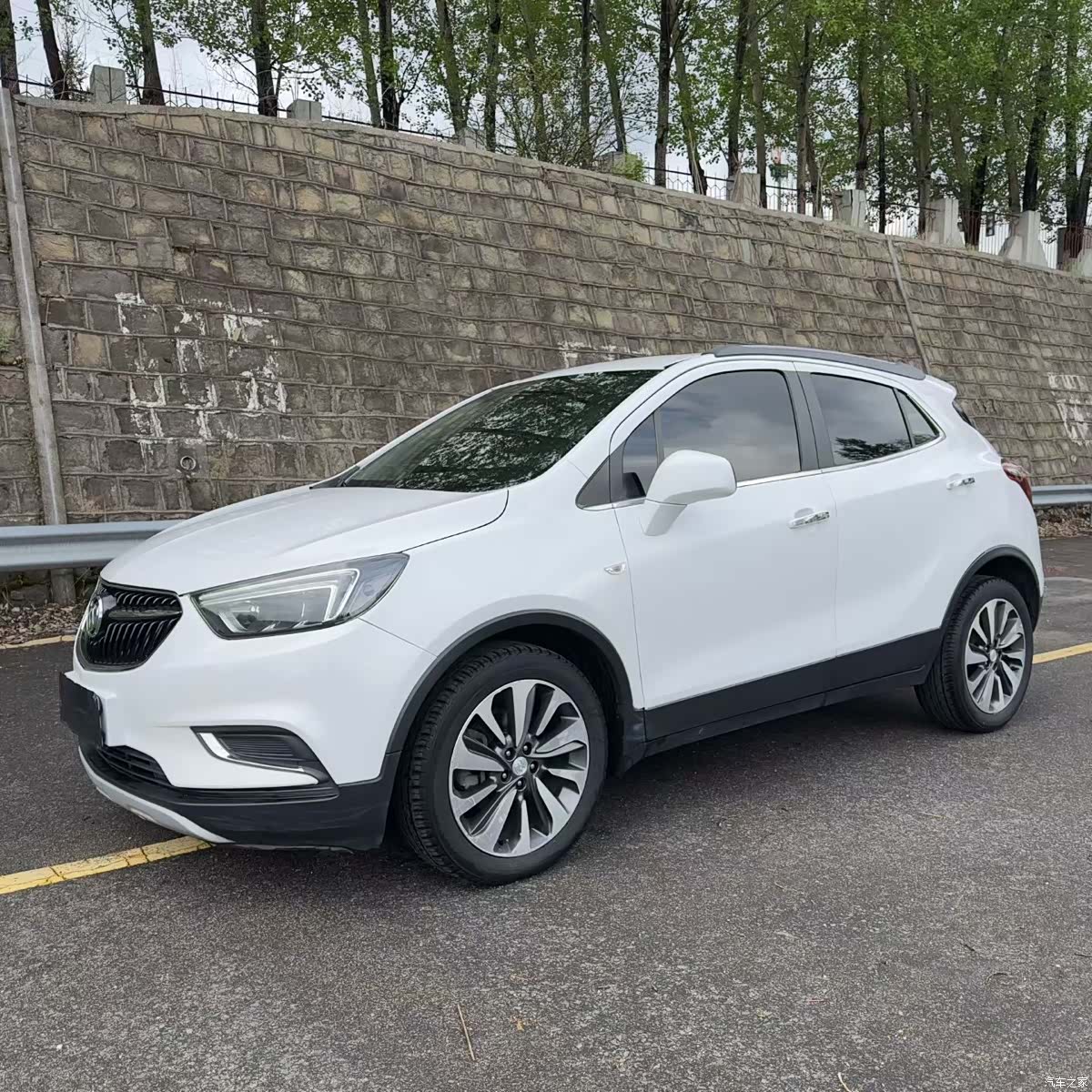 Buick Encore, 2016 1