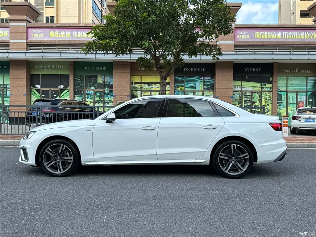 Audi A4L, 2022 11