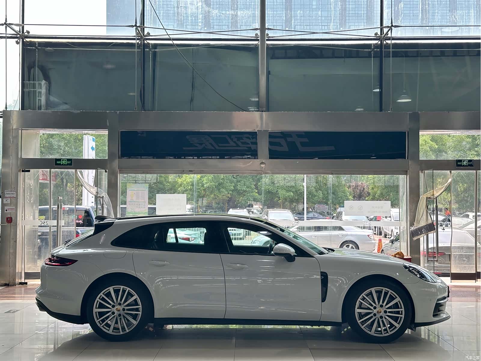 Porsche Panamera, 2018 4