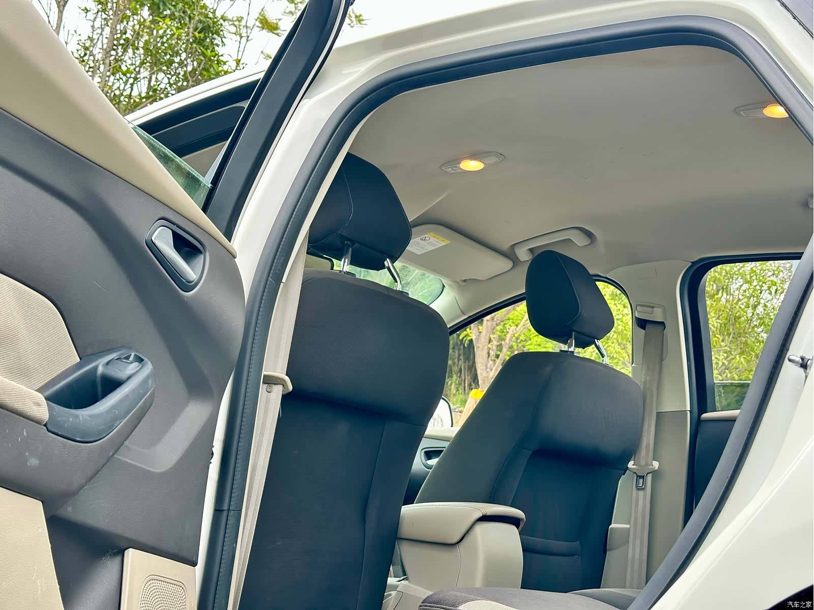 Ford Focus, 2014 30