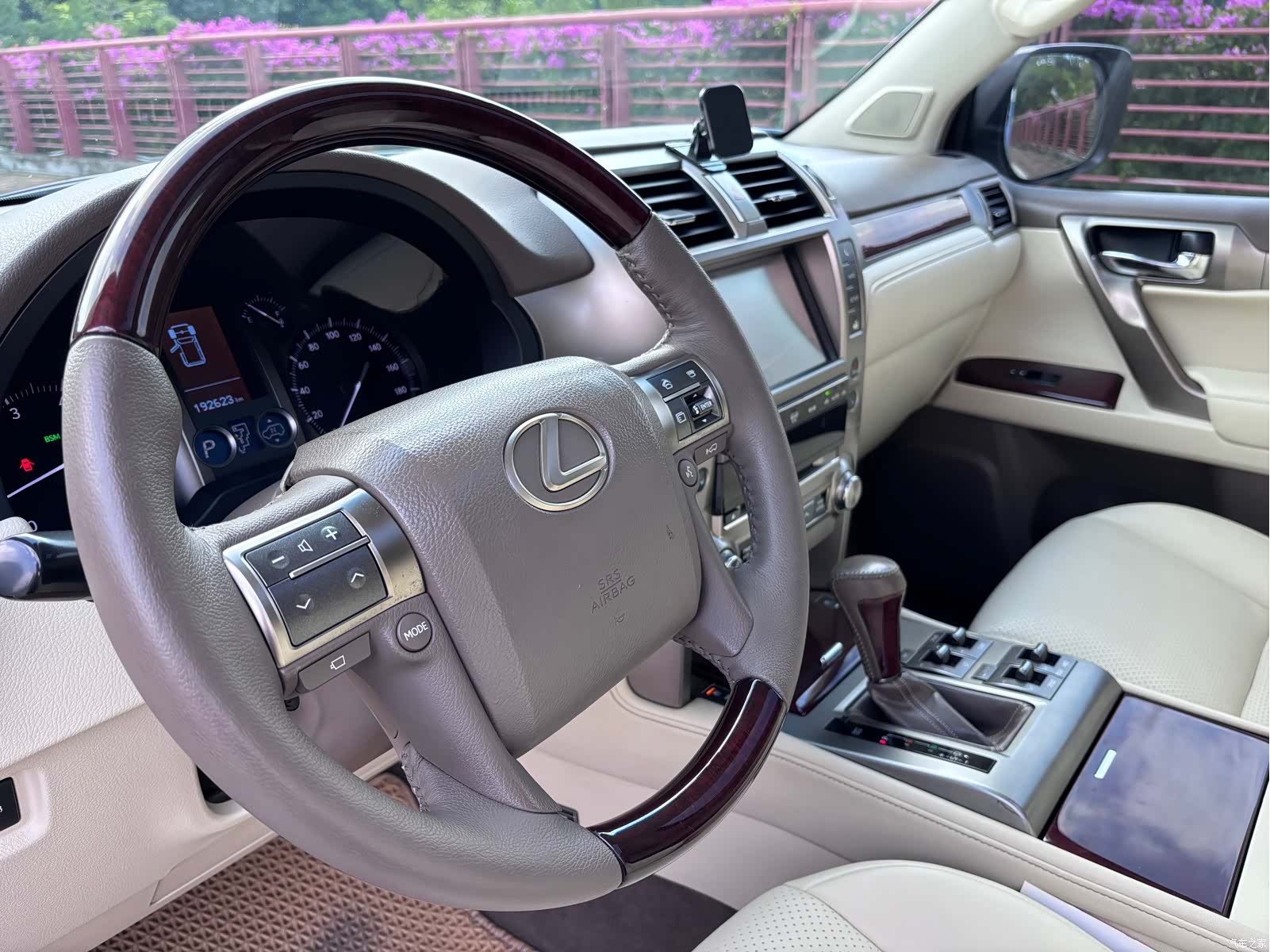 Lexus GX, 2013 6
