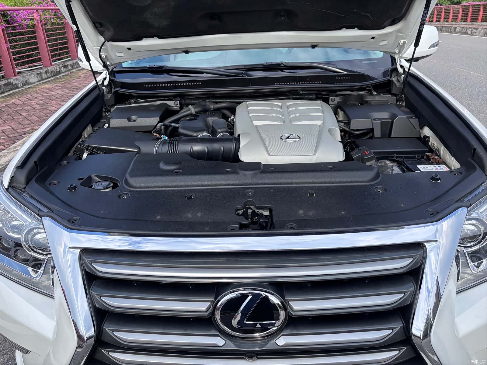 Lexus GX, 2013 11