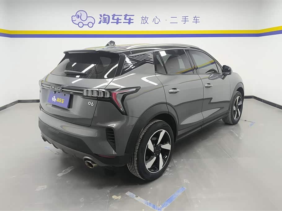 Lynk & Co 06 Lynk & Co 06