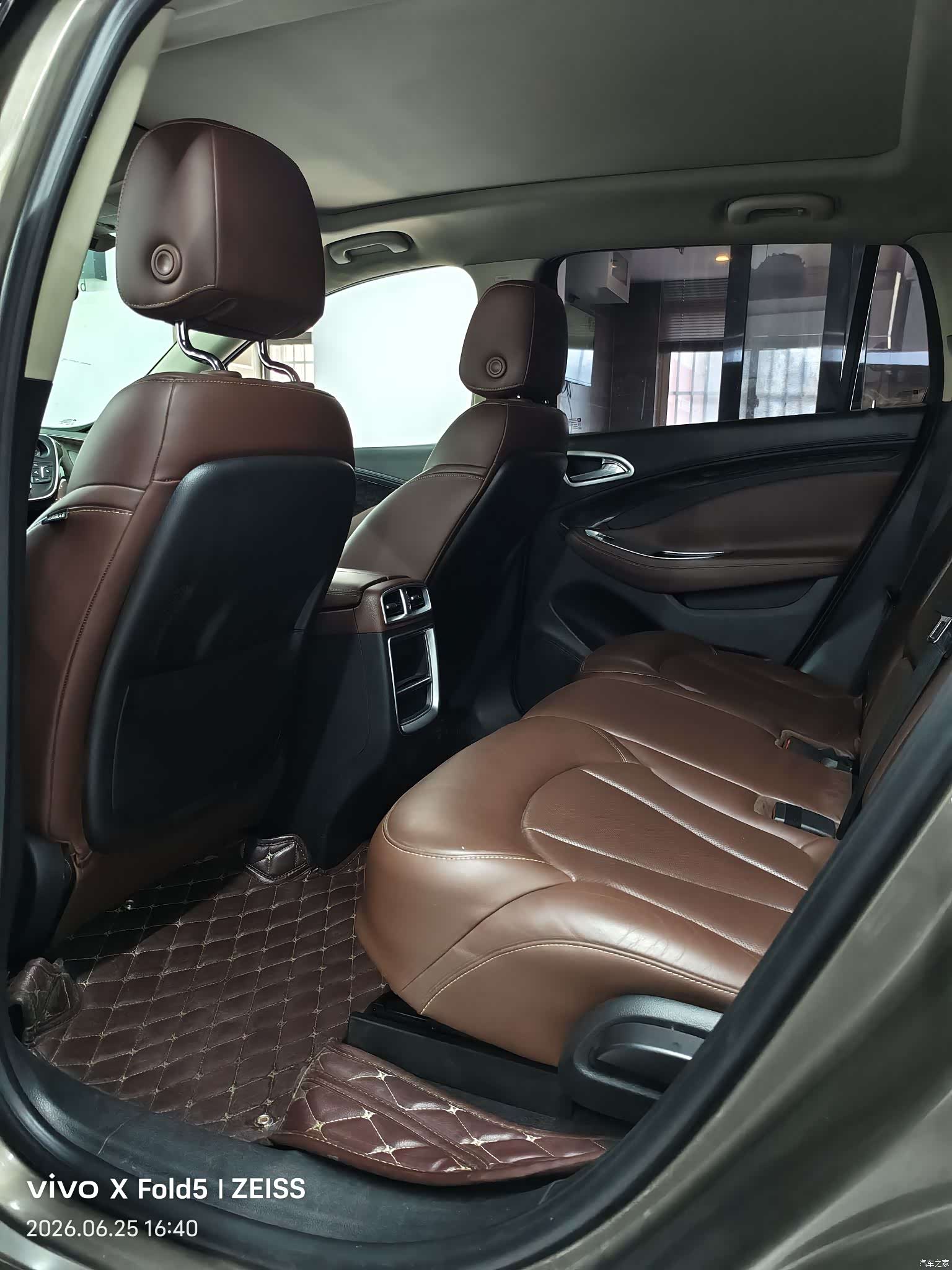 Buick Envision Plus, 2015 8