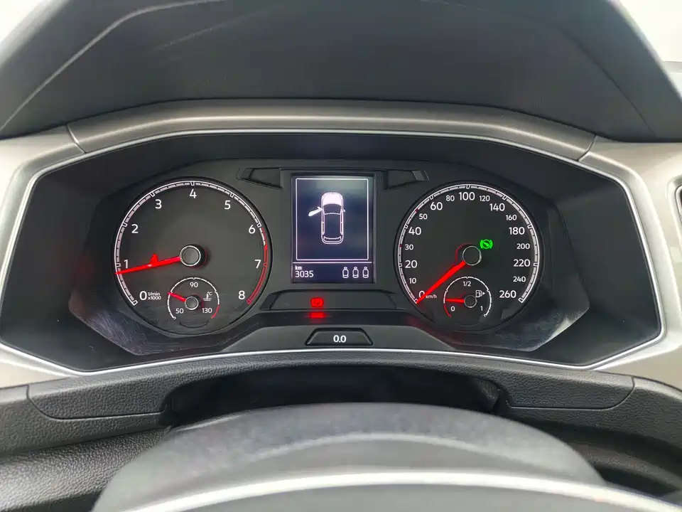 Volkswagen T-ROC exploring Songs