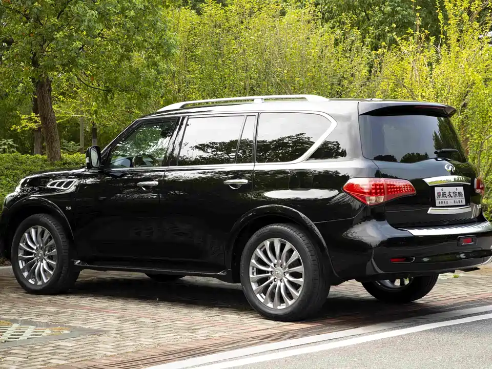 Infiniti QX80