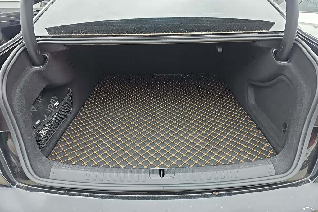 Audi A6L, 2023 4