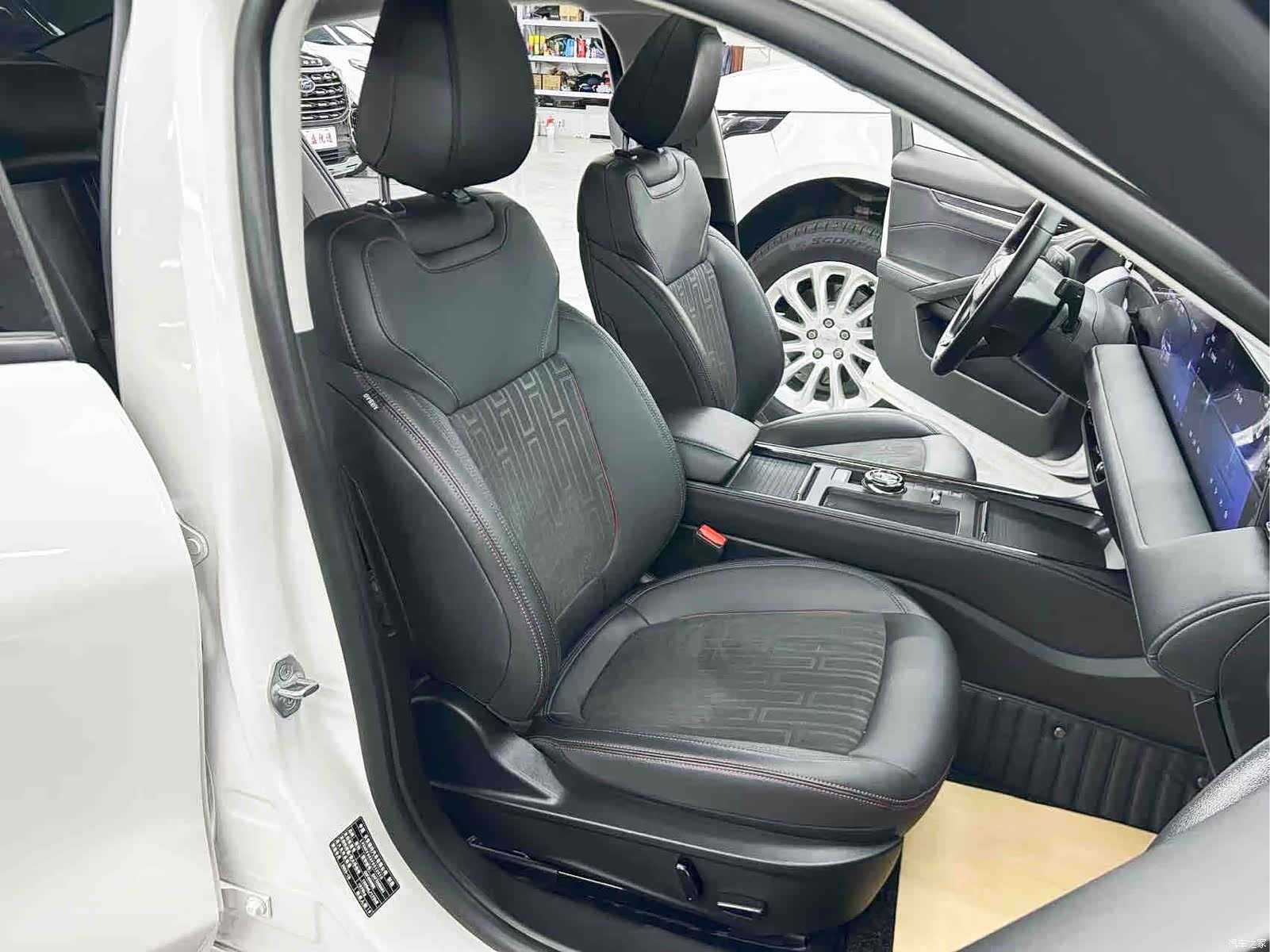 Ford Mondeo, 2023 15