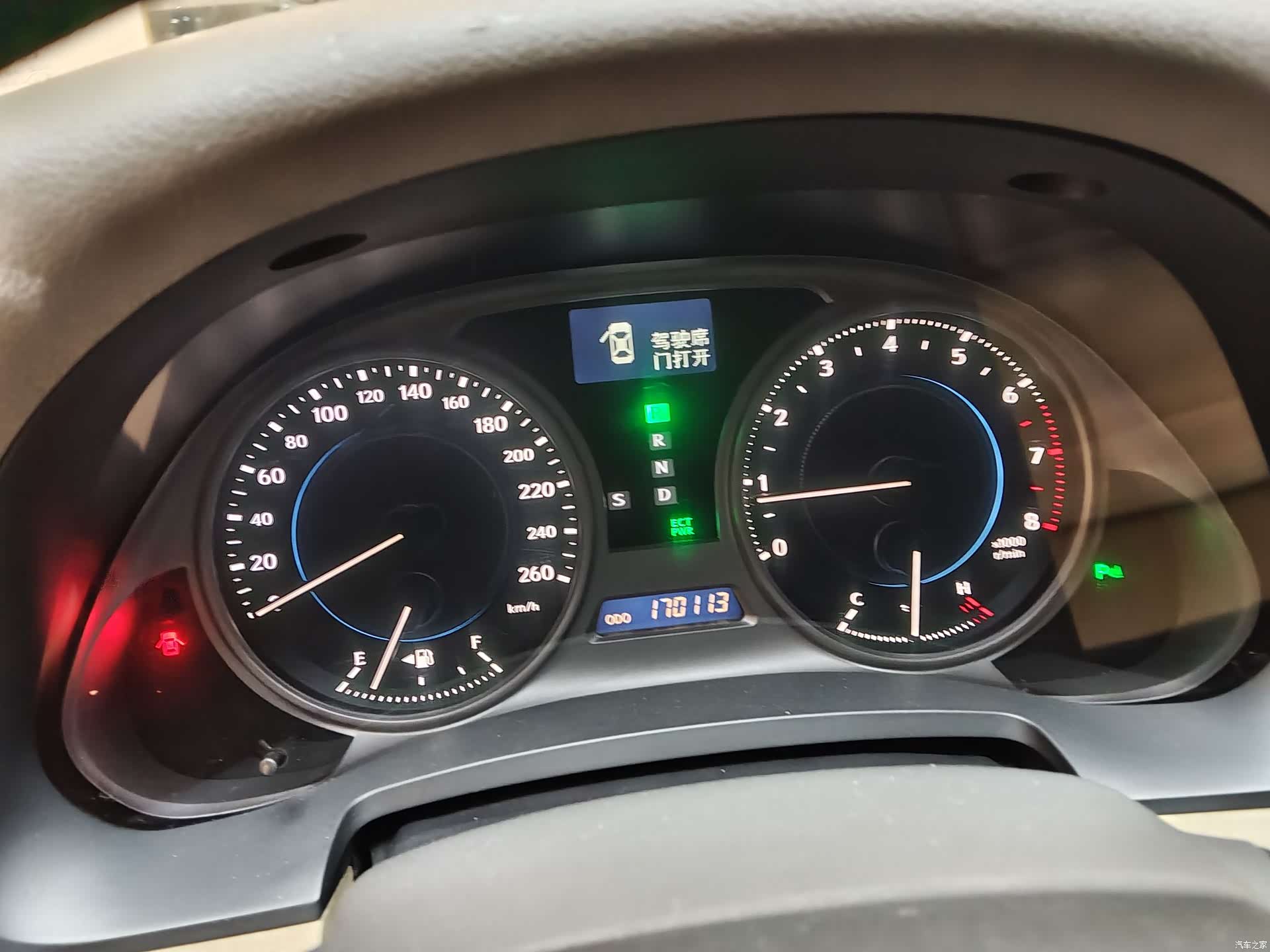 Lexus IS, 2010 8