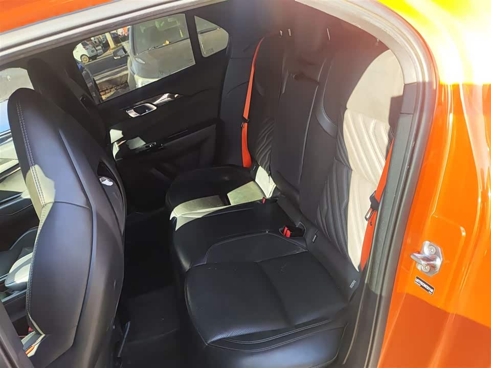 Lynk & Co 02 Hatchback