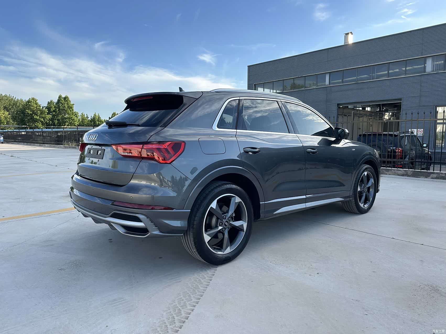 Audi Q3, 2022 6
