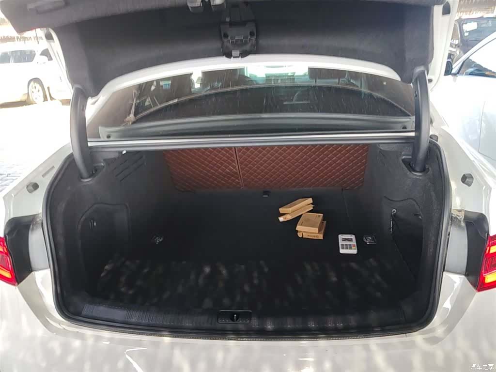 Audi A4L, 2018 19