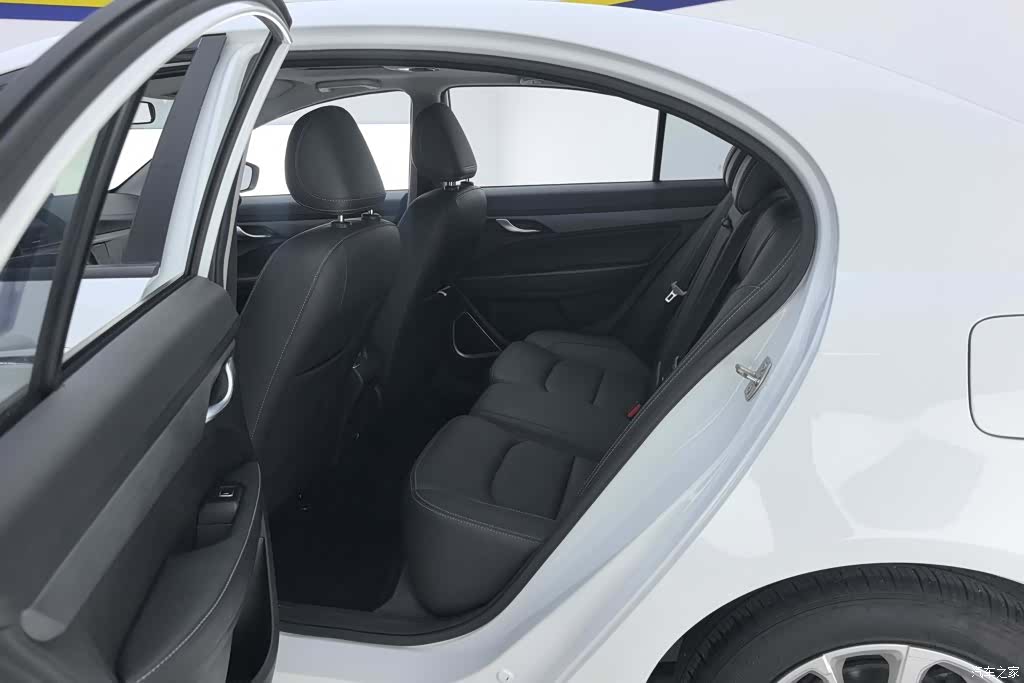 Geely Emgrand, 2022 11