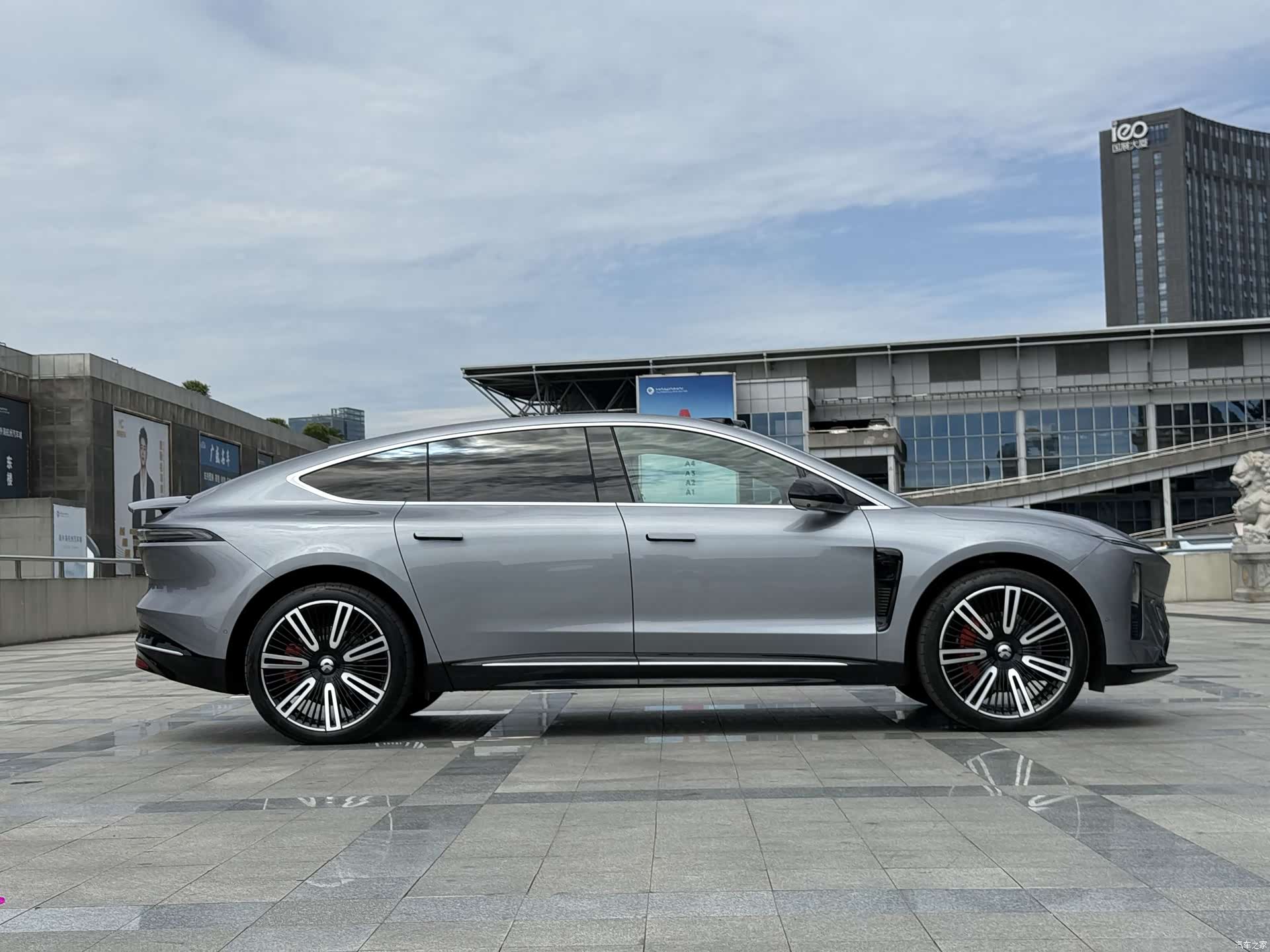 NIO ET9, 2025 4