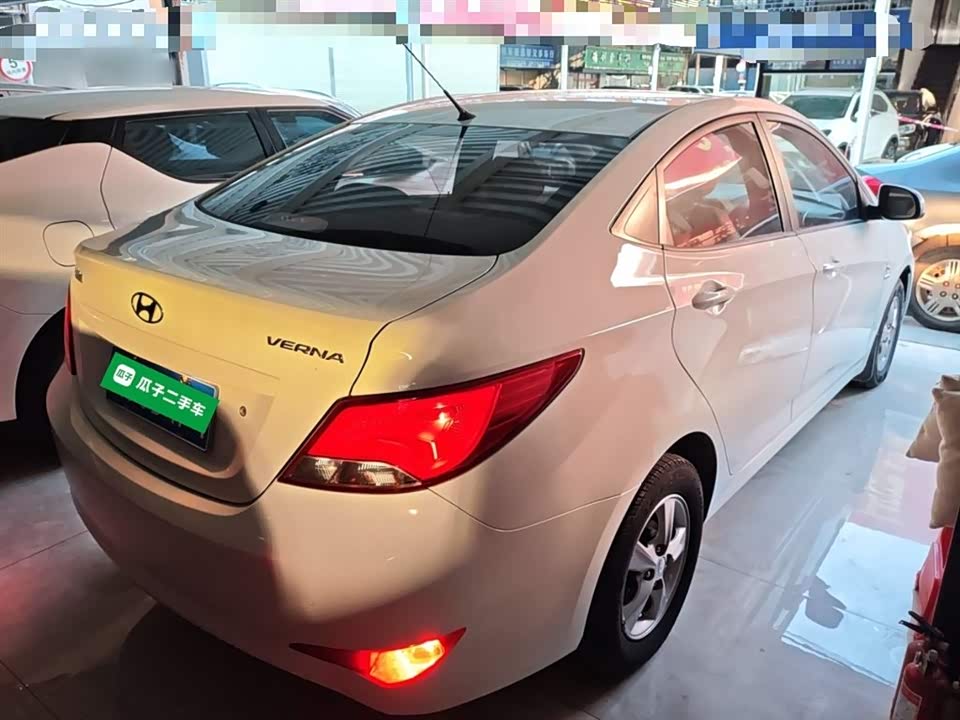 Hyundai Rena