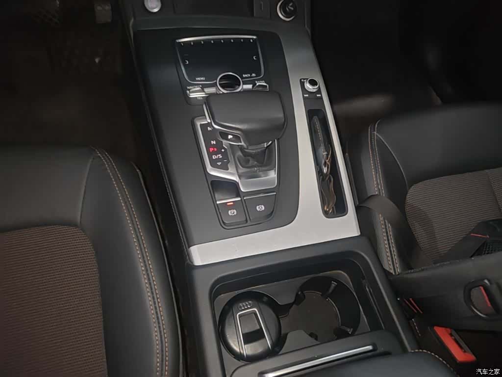 Audi Q5L, 2019 14
