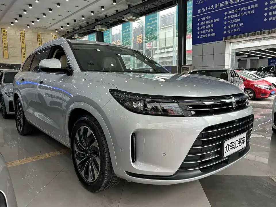 AITO Ask the world M7