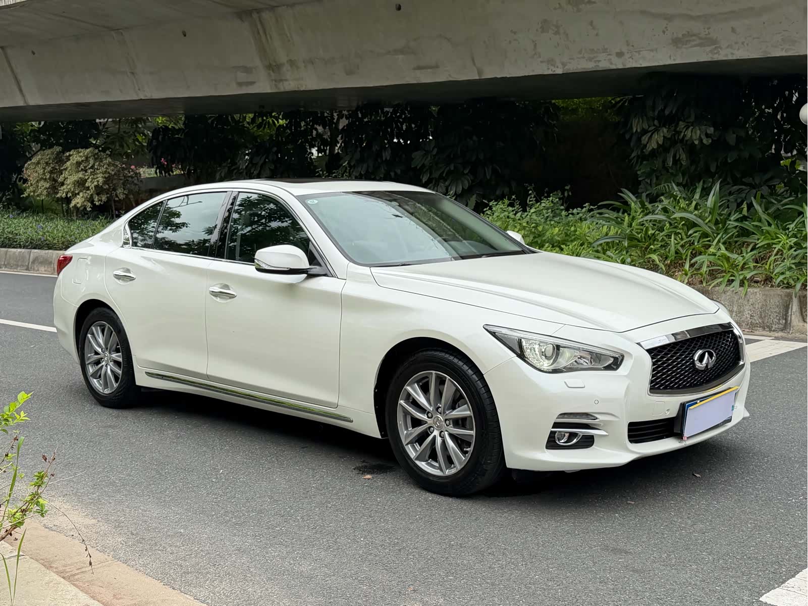 Infiniti Q50L, 2017 3
