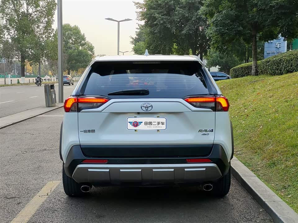 Toyota RAV4 Rongfang