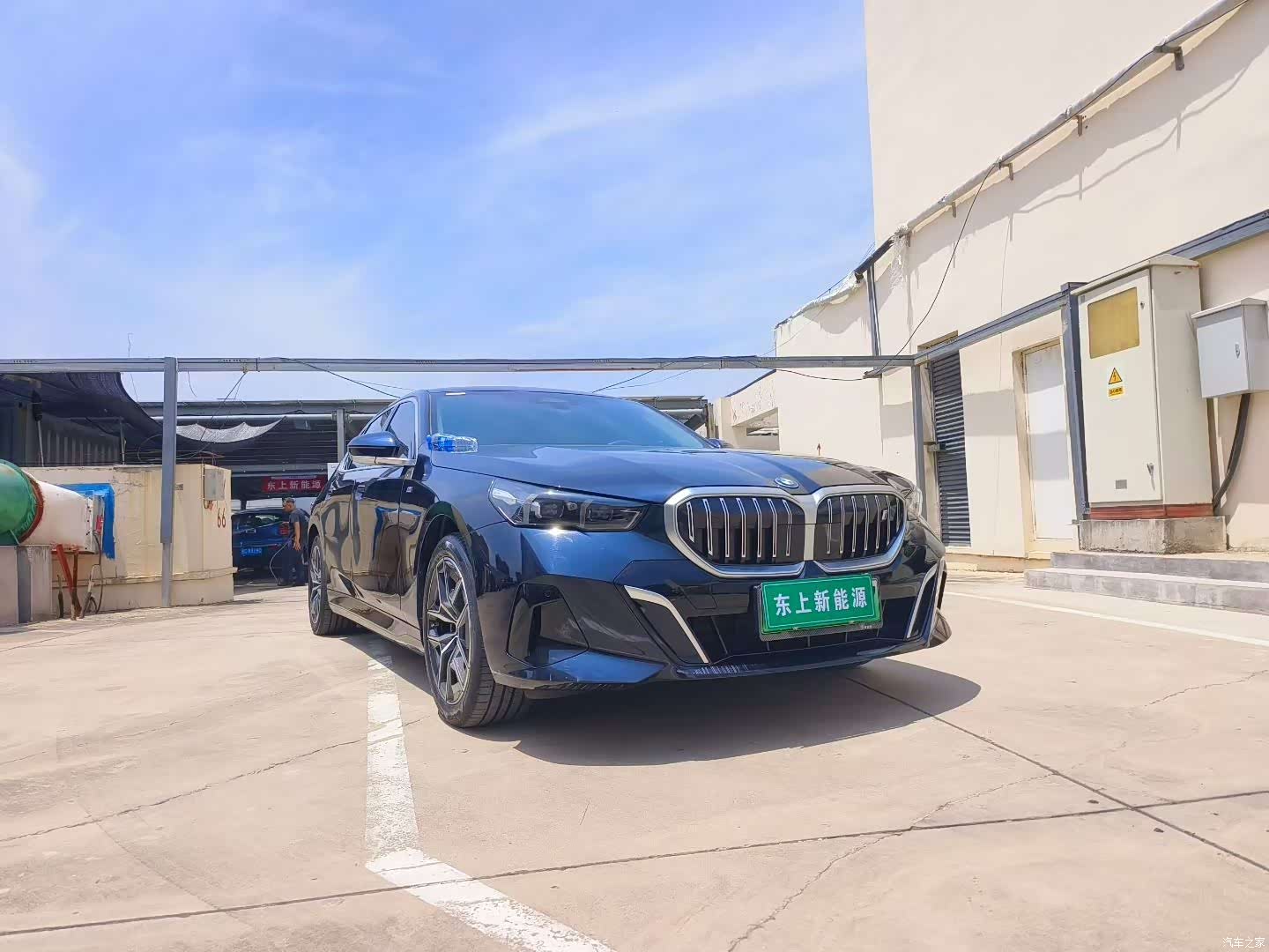 BMW i5, 2024 1