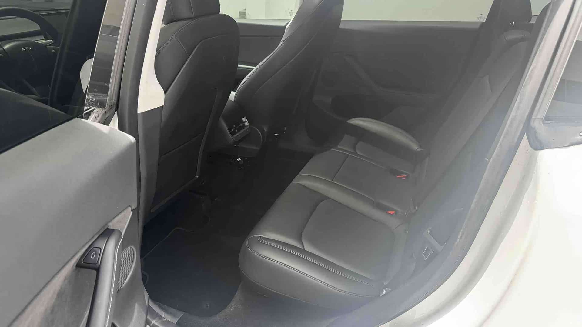 Tesla Model Y, 2021 10