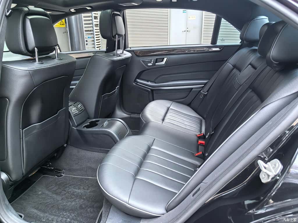 Mercedes-Benz E-Class, 2015 4