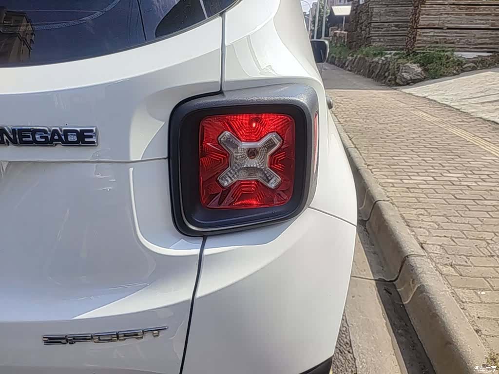 Jeep Renegade, 2018 8