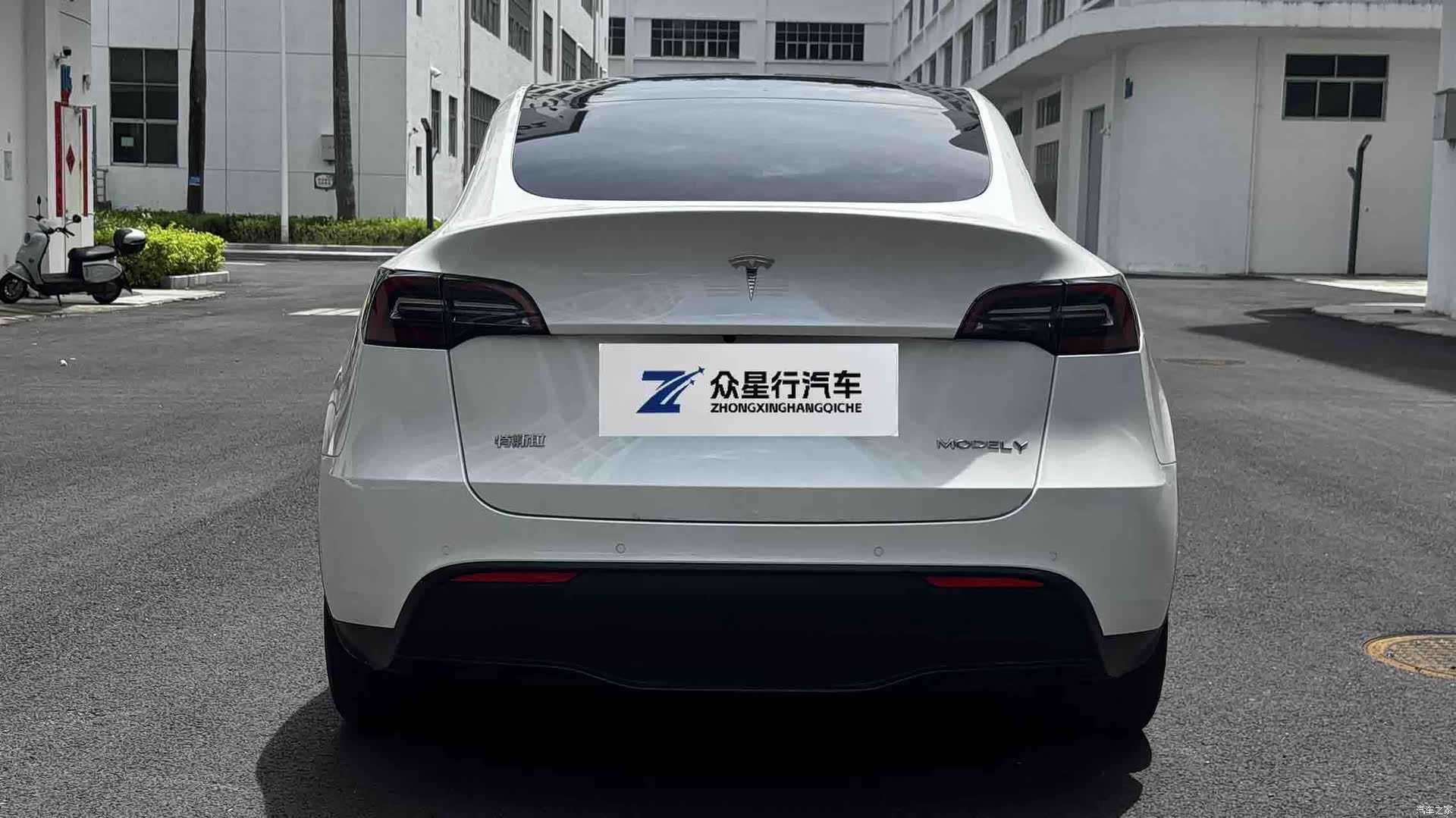 Tesla Model Y, 2021 8