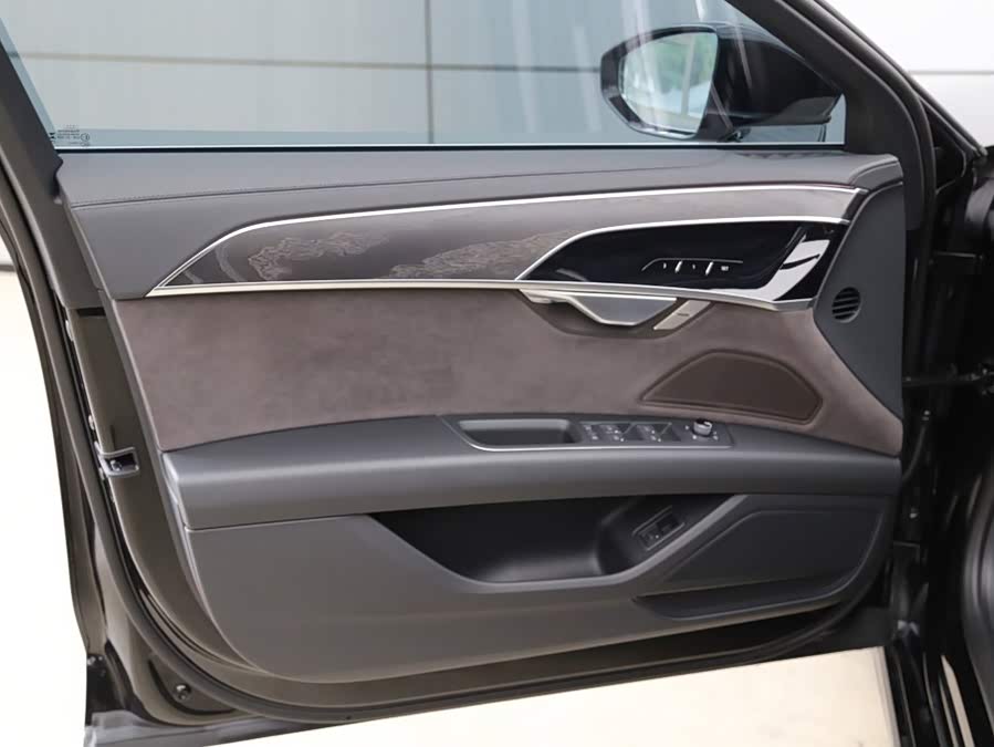 Audi A8 2025, фото 10