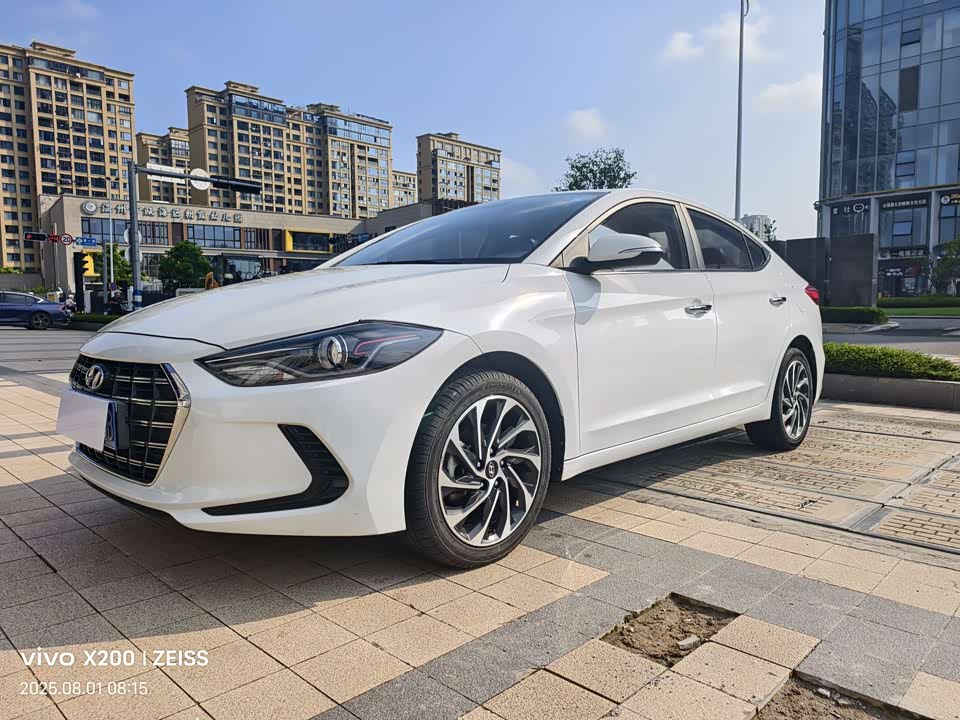 Hyundai Lead