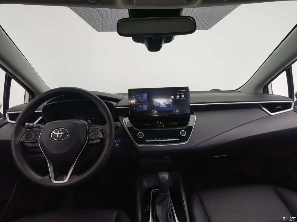 Toyota Corolla, 2023 все фото