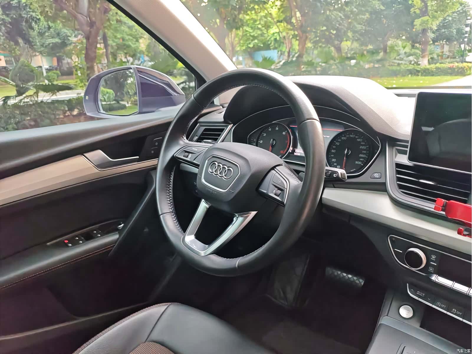 Audi Q5L, 2021 10
